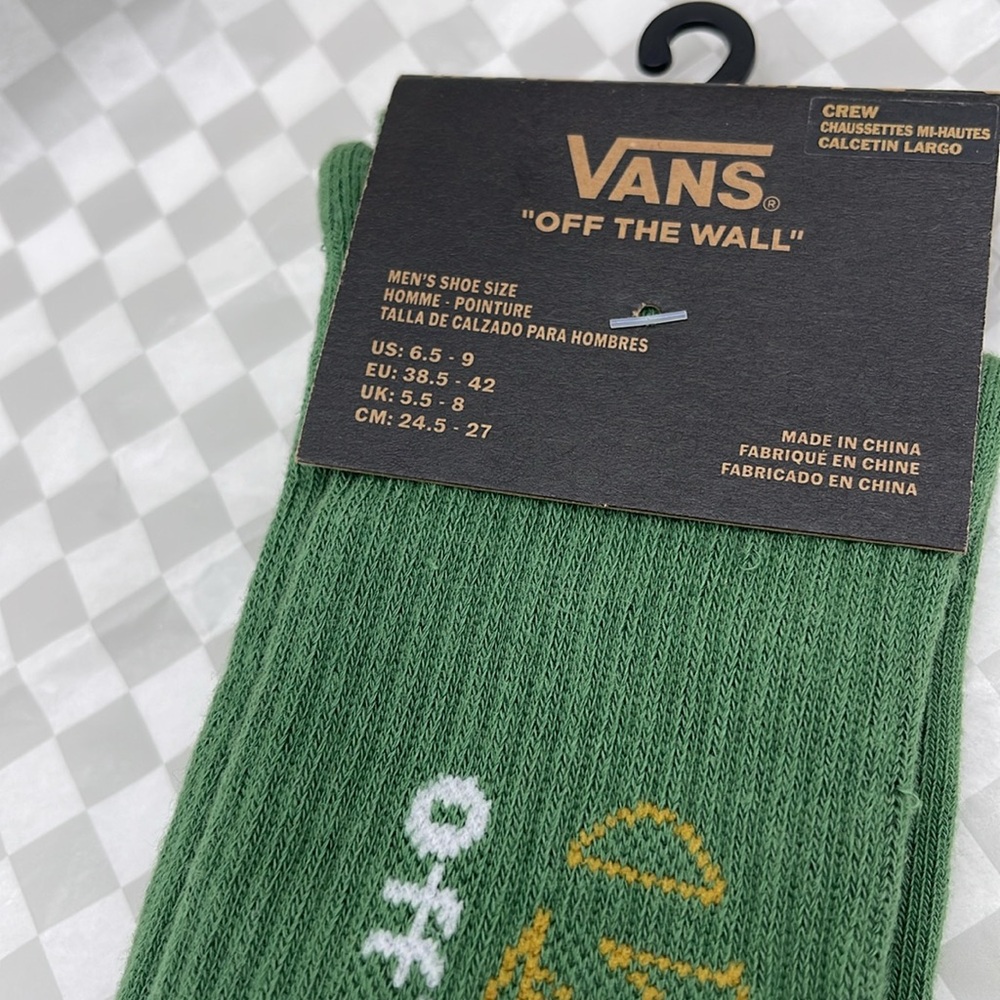 Vans Green Crew Socks VANS®
"OFF THE WALL" 1 pair Crew Socks Size Medium NWT - Picture 13 of 16
